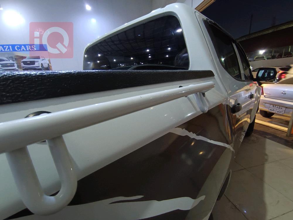 میتسوبیشی L200
